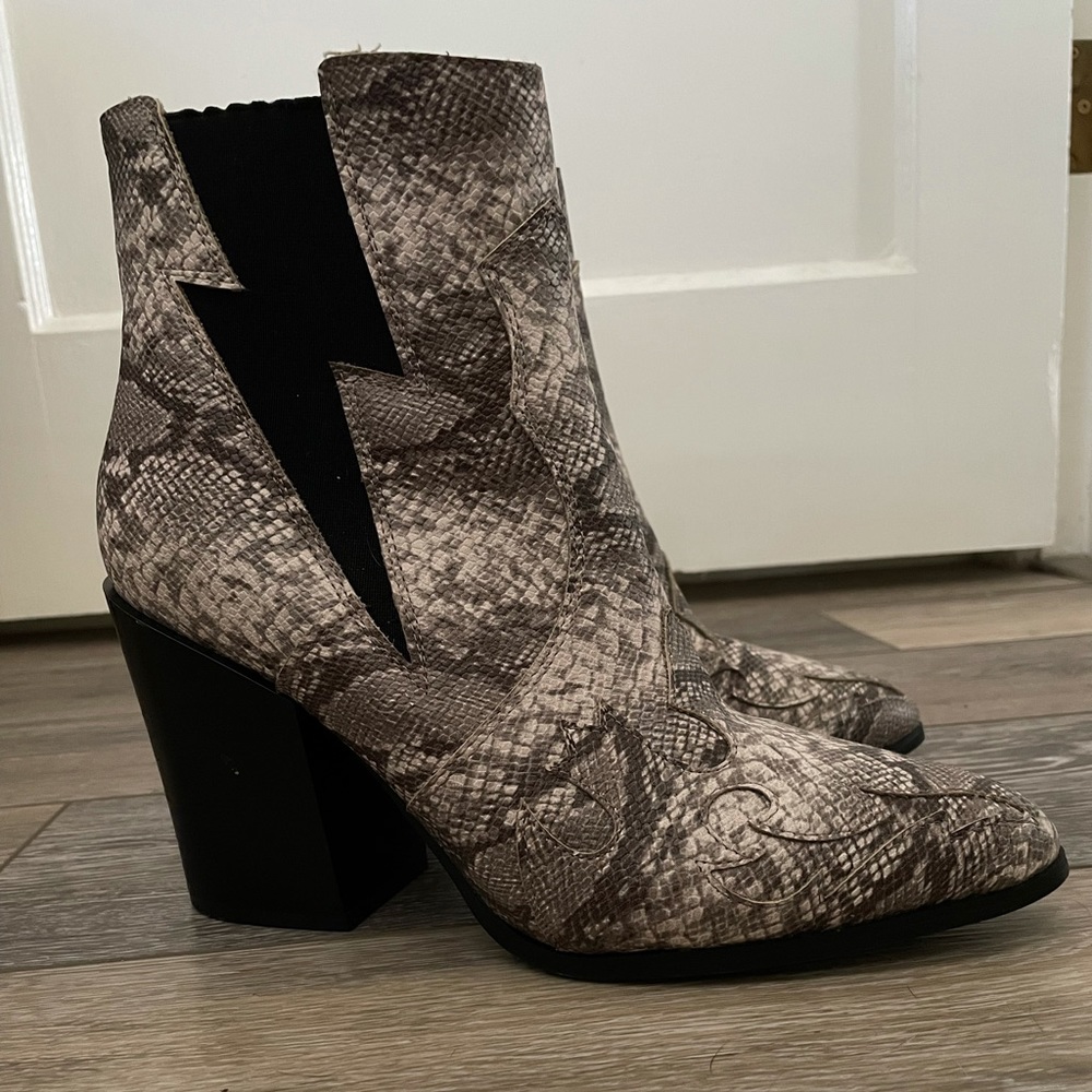 Gray Snake Skin Print Booties